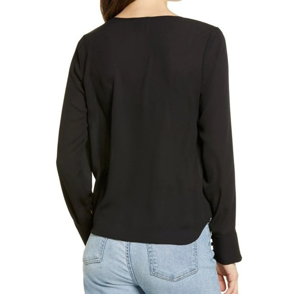 Halogen(R) Cross Front Blouse in Black Size X-Small P - Picture 2 of 6